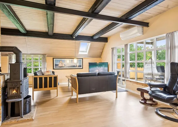 Carolin - 300m From The Sea By Interhome